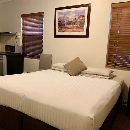 Hotel Ashfield Manor Sydney Extérieur photo