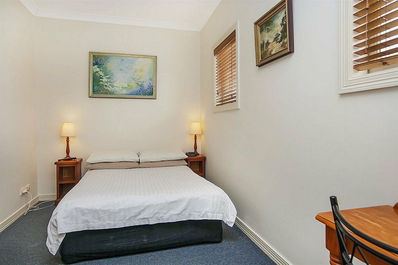 Hotel Ashfield Manor Sydney Extérieur photo