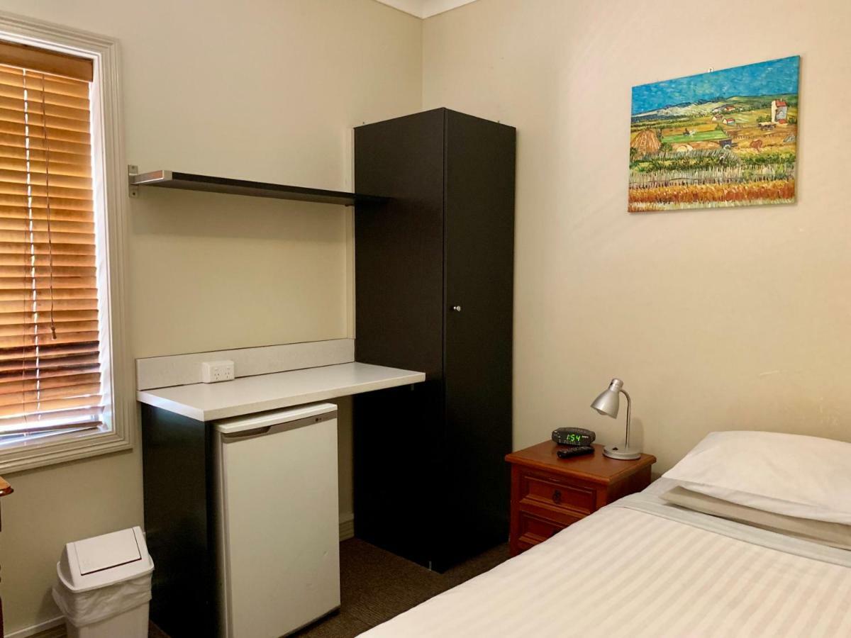 Hotel Ashfield Manor Sydney Extérieur photo