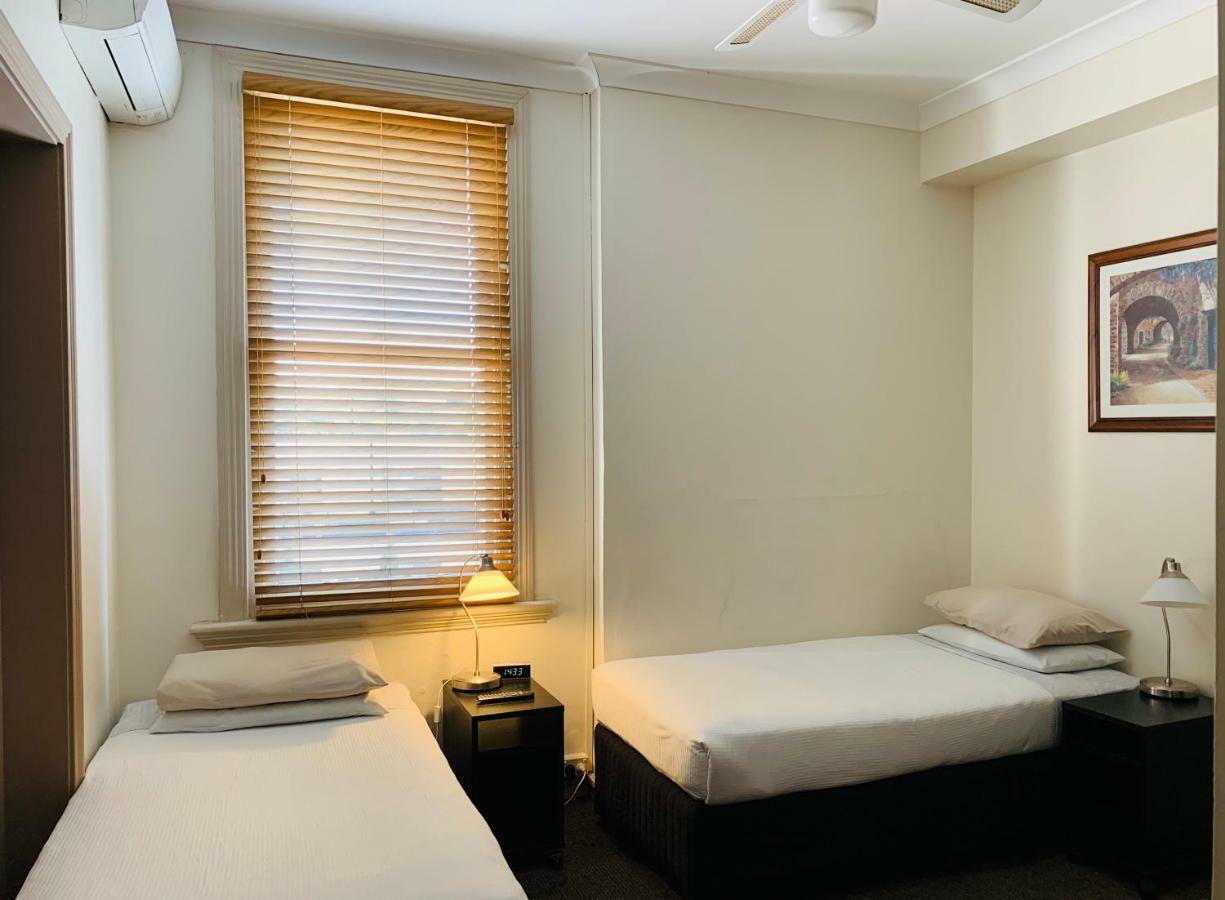 Hotel Ashfield Manor Sydney Extérieur photo